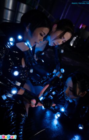 Asami Kondo and Haruka Suzuno using vibrators with Saki Kawanami